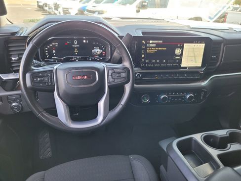 Used 2022 GMC Sierra 1500 Elevation w/ LPO, Elevation Black Package image 17