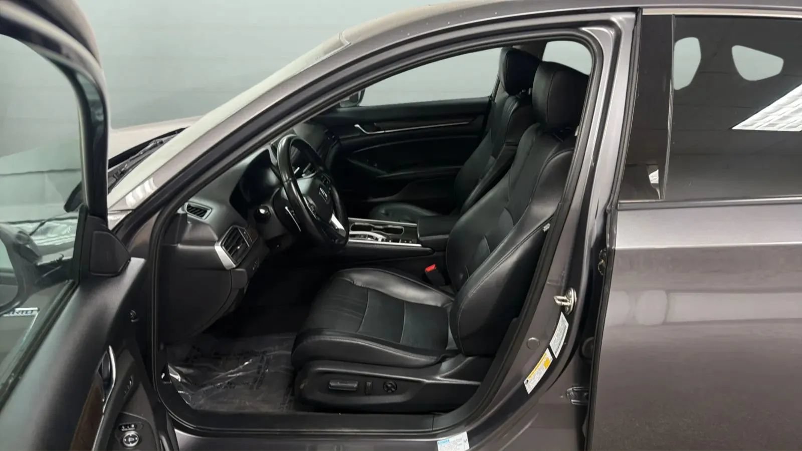 Used 2018 Honda Accord EX-L image 19
