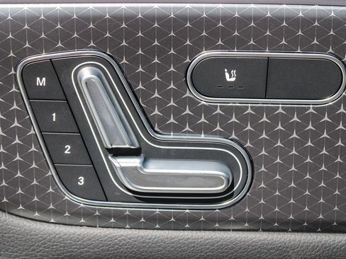 New 2026 Mercedes-Benz GLB 250 4MATIC image 22