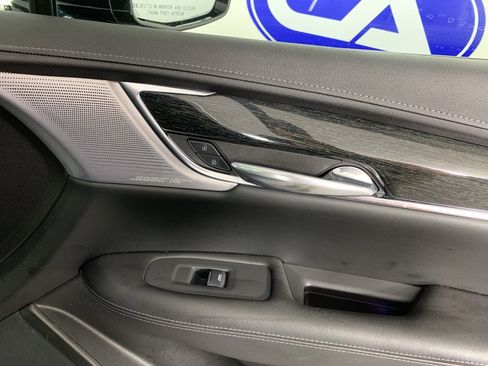 Used 2021 Cadillac XT5 Premium Luxury image 38