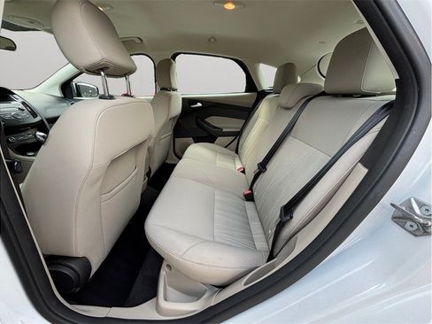 Used 2015 Ford Focus SE FWD image 27