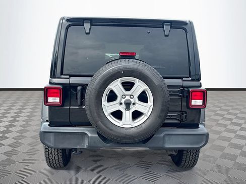 Used 2022 Jeep Wrangler Unlimited Sport w/ Sun And Sound Package AWD/4WD image 7