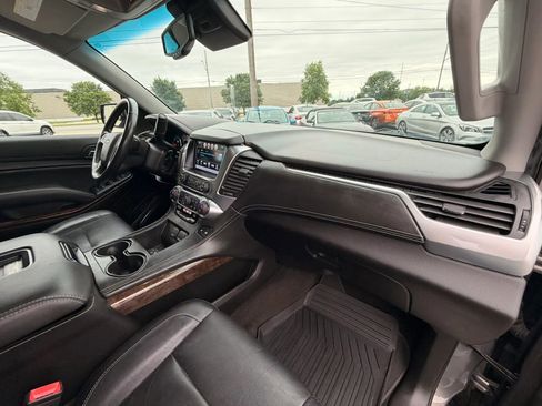 Used 2017 Chevrolet Tahoe LT w/ Luxury Package AWD/4WD image 24