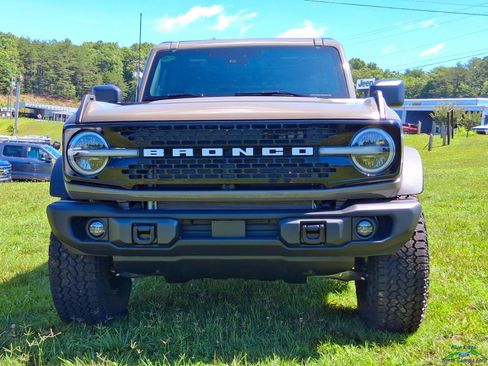New 2026 Ford Bronco Badlands w/ Sasquatch Package AWD/4WD image 8