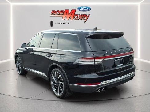 Used 2024 Lincoln Aviator Reserve w/ Equipment Group 201A image 6