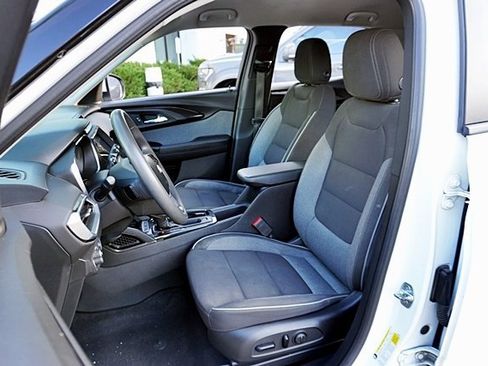 Used 2022 Chevrolet TrailBlazer LT w/ Convenience Package image 15