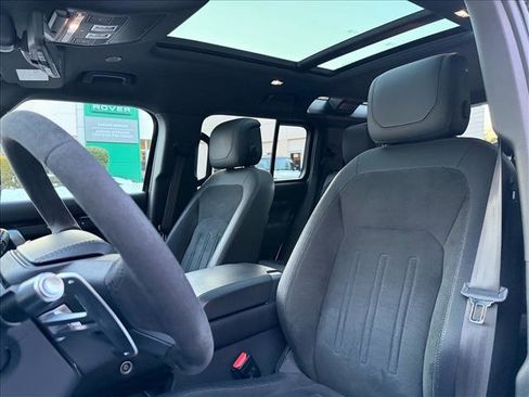 Certified 2022 Land Rover Defender 110 V8 image 12