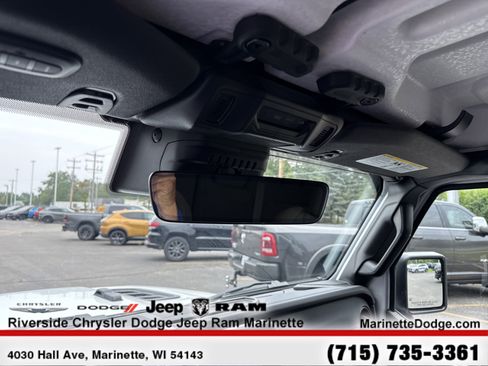 Used 2024 Jeep Wrangler Unlimited Rubicon w/ Technology Group image 19