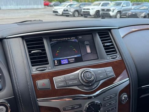 Used 2019 INFINITI QX80 Luxe w/ All-Season Package AWD/4WD image 25
