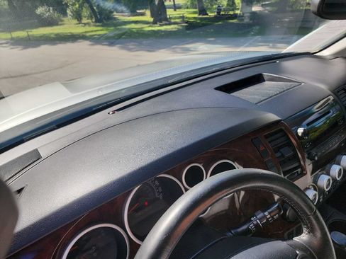 Used 2012 Toyota Sequoia SR5 w/ Premium Pkg RWD image 20