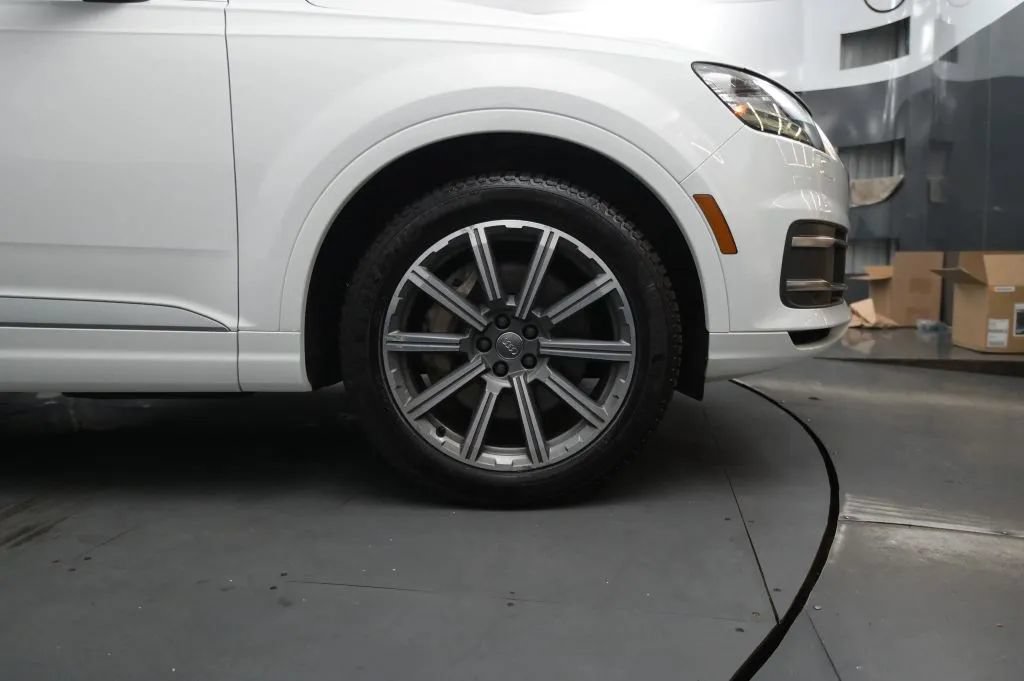 Used 2018 Audi Q7 3.0T Premium Plus w/ Premium Plus Package AWD/4WD image 18