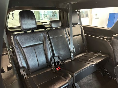 Used 2021 Ford Expedition Max XLT AWD/4WD image 16