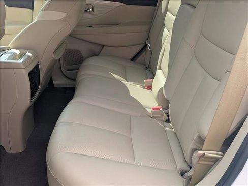 Used 2018 Nissan Murano Platinum image 18