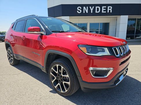Used 2018 Jeep Compass Limited w/ Navigation Group AWD/4WD image 1