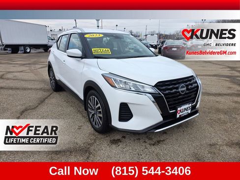 Used 2023 Nissan Kicks SV FWD image 1