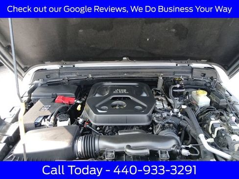 Used 2018 Jeep Wrangler Unlimited Sahara AWD/4WD image 17