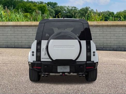 New 2026 Land Rover Defender 110 V8 image 5