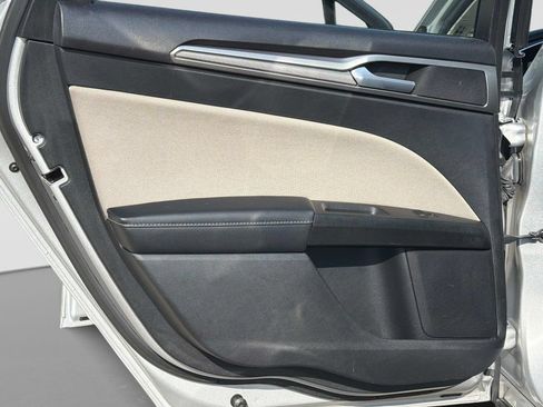 Used 2018 Ford Fusion S FWD image 13