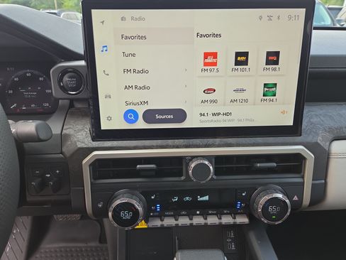 Certified 2025 Toyota Tacoma Limited AWD/4WD image 22