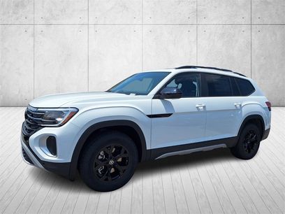 New 2025 Volkswagen Atlas Peak Edition SE