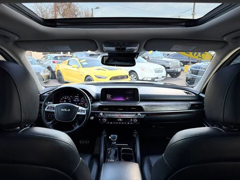 Used 2022 Kia Telluride SX w/ Nightfall Edition Package image 25