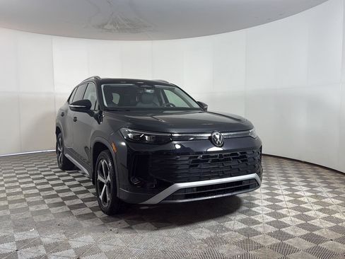 New 2026 Volkswagen Tiguan SE AWD/4WD image 1