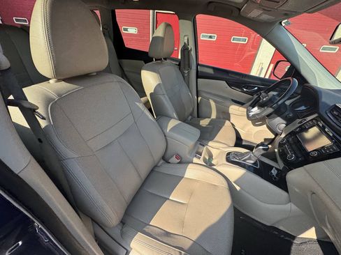 Used 2017 Nissan Rogue SL w/ SL Premium Package AWD/4WD image 32