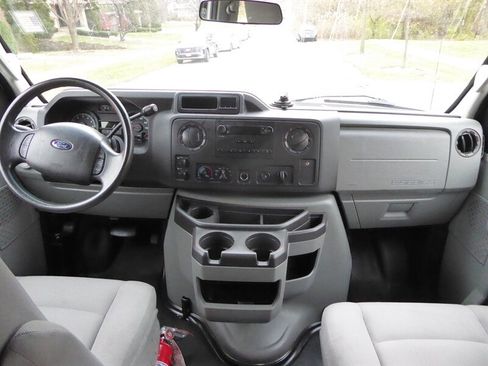 Used 2013 Ford E-350 and Econoline 350 XL image 9