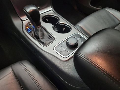 Used 2019 Jeep Grand Cherokee Limited X AWD/4WD image 26