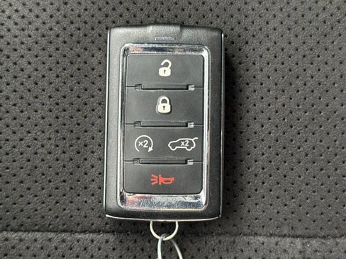 Used 2022 Jeep Grand Cherokee Altitude image 24