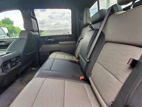 Used 2024 Chevrolet Silverado 2500 ZR2 AWD/4WD image 5