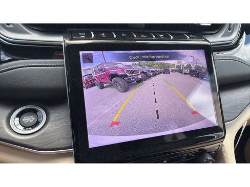 Used 2024 Jeep Grand Cherokee Limited 4xe AWD/4WD image 18