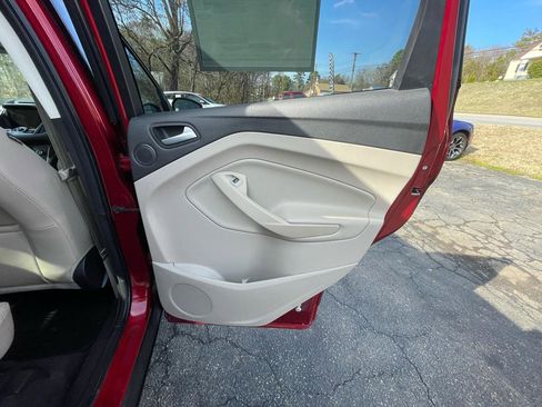 Used 2017 Ford Escape Titanium w/ Equipment Group 301A image 21