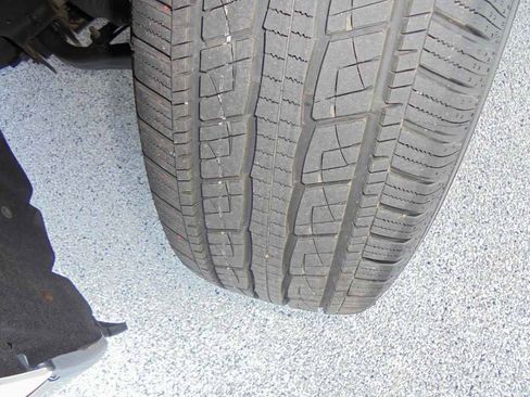 Used 2023 Chevrolet Silverado 1500 LT image 5