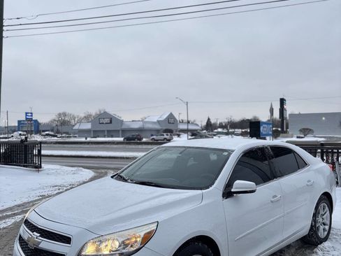 Used 2013 Chevrolet Malibu LT w/ Power Convenience Package image 3