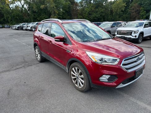 Used 2017 Ford Escape Titanium w/ Equipment Group 301A AWD/4WD image 32