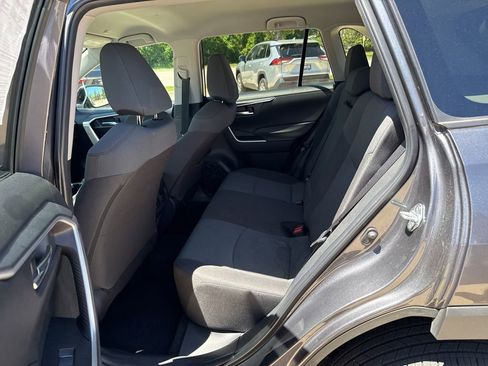Used 2025 Toyota RAV4 XLE AWD/4WD image 15