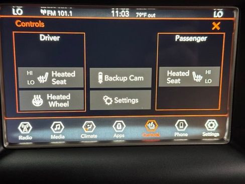 Used 2019 Jeep Grand Cherokee Laredo AWD/4WD image 4