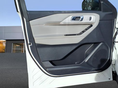New 2026 Ford Explorer Active w/ Active Comfort Package AWD/4WD image 7