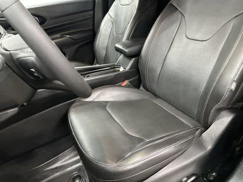 Used 2023 Jeep Compass Limited AWD/4WD image 10