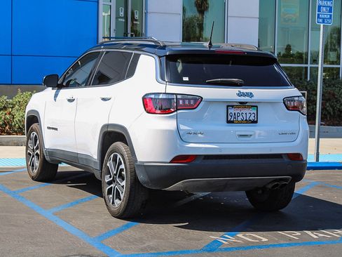 Used 2022 Jeep Compass Limited AWD/4WD image 9