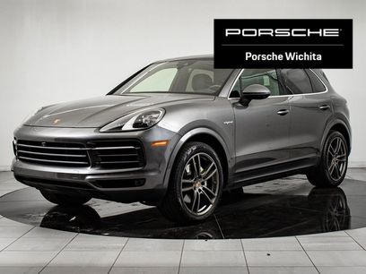 Certified 2022 Porsche Cayenne E-Hybrid w/ Premium Package