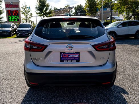 Used 2021 Nissan Rogue Sport S image 5
