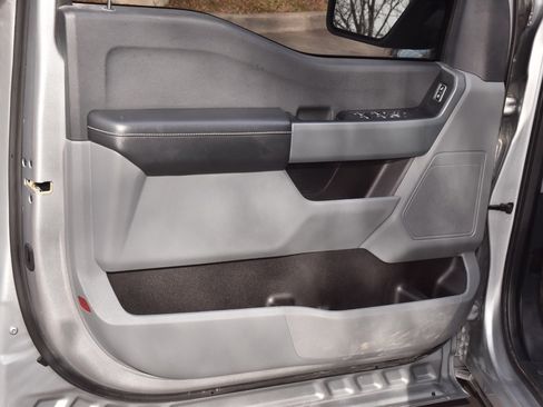 Used 2023 Ford F150 XLT image 32