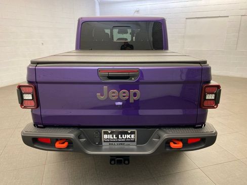 Certified 2026 Jeep Gladiator Mojave AWD/4WD image 8