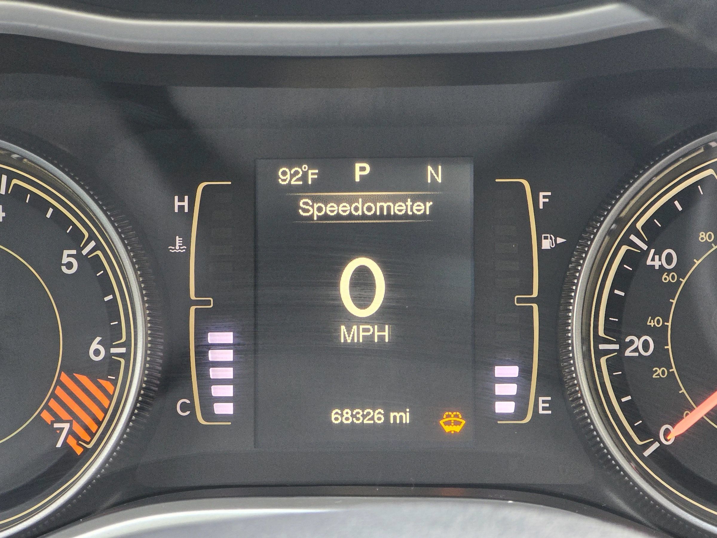 Used 2014 Jeep Cherokee Latitude w/ Comfort/Convenience Group FWD image 24