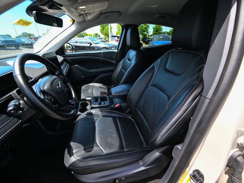 Certified 2025 Ford Mustang Mach-E Premium AWD/4WD image 15