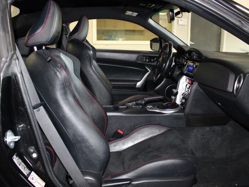 Used 2018 Subaru BRZ Limited RWD image 23