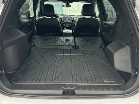 Certified 2022 Chevrolet Equinox RS w/ LPO, Floor Liner Package image 16