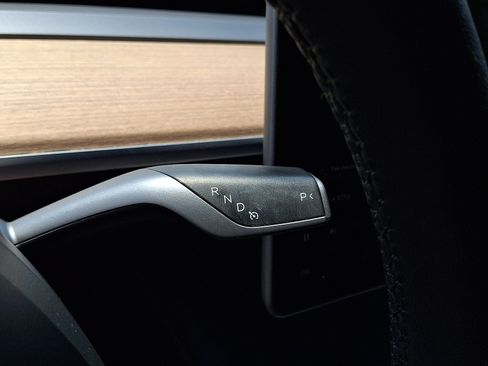 Used 2022 Tesla Model Y Performance AWD/4WD image 12
